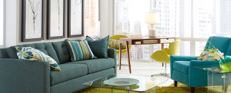 Darby Living Room with Glass On Glass and Piperton Pillow Pack